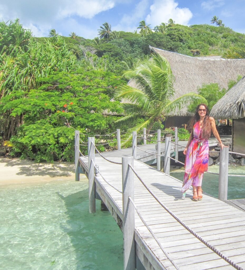 Island Hopping In Bora Bora: How To Travel Between Islands